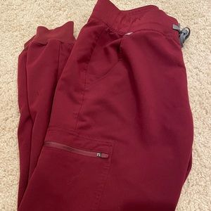 FIGS Burgundy Zamora Jogger Scrub Pants - Size Small PETITE